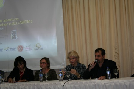 Professor Ms. Marco Neves. 